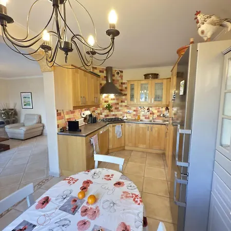 Avec Piscine Et Loisirs Appartement